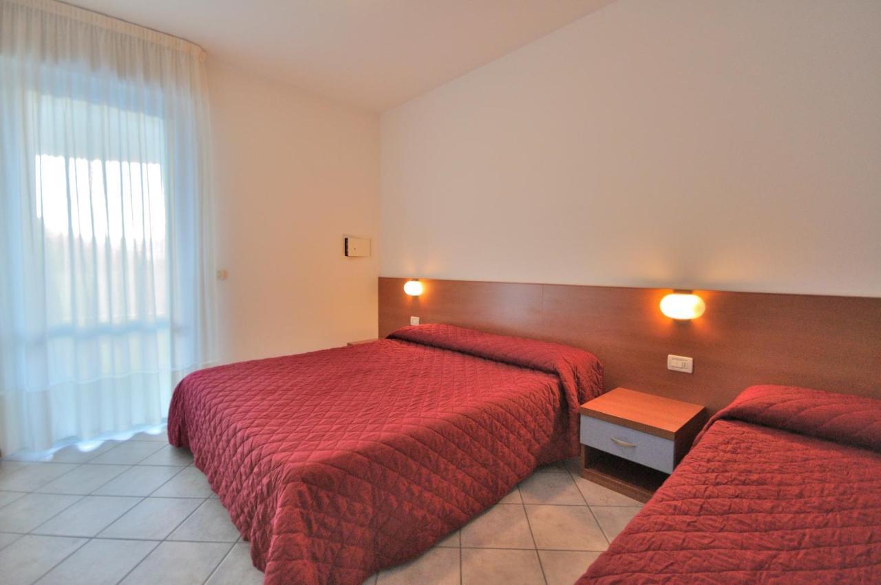 Residence Eurostar Бибионе Экстерьер фото