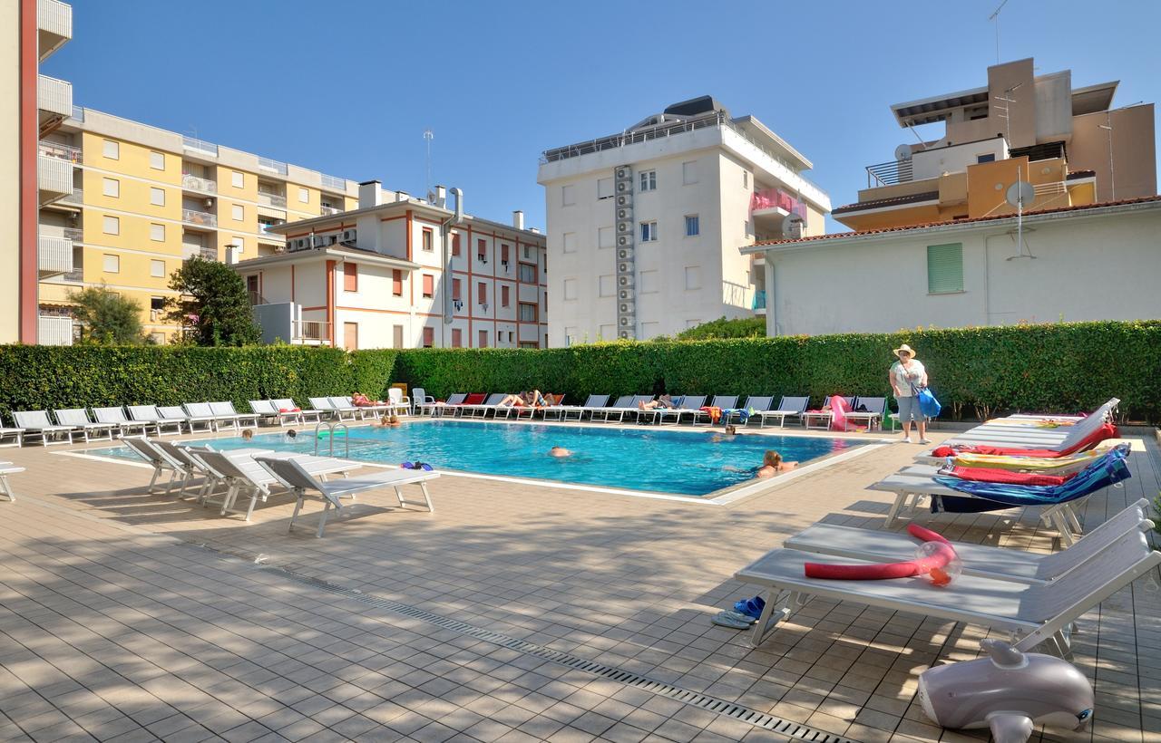 Residence Eurostar Бибионе Экстерьер фото