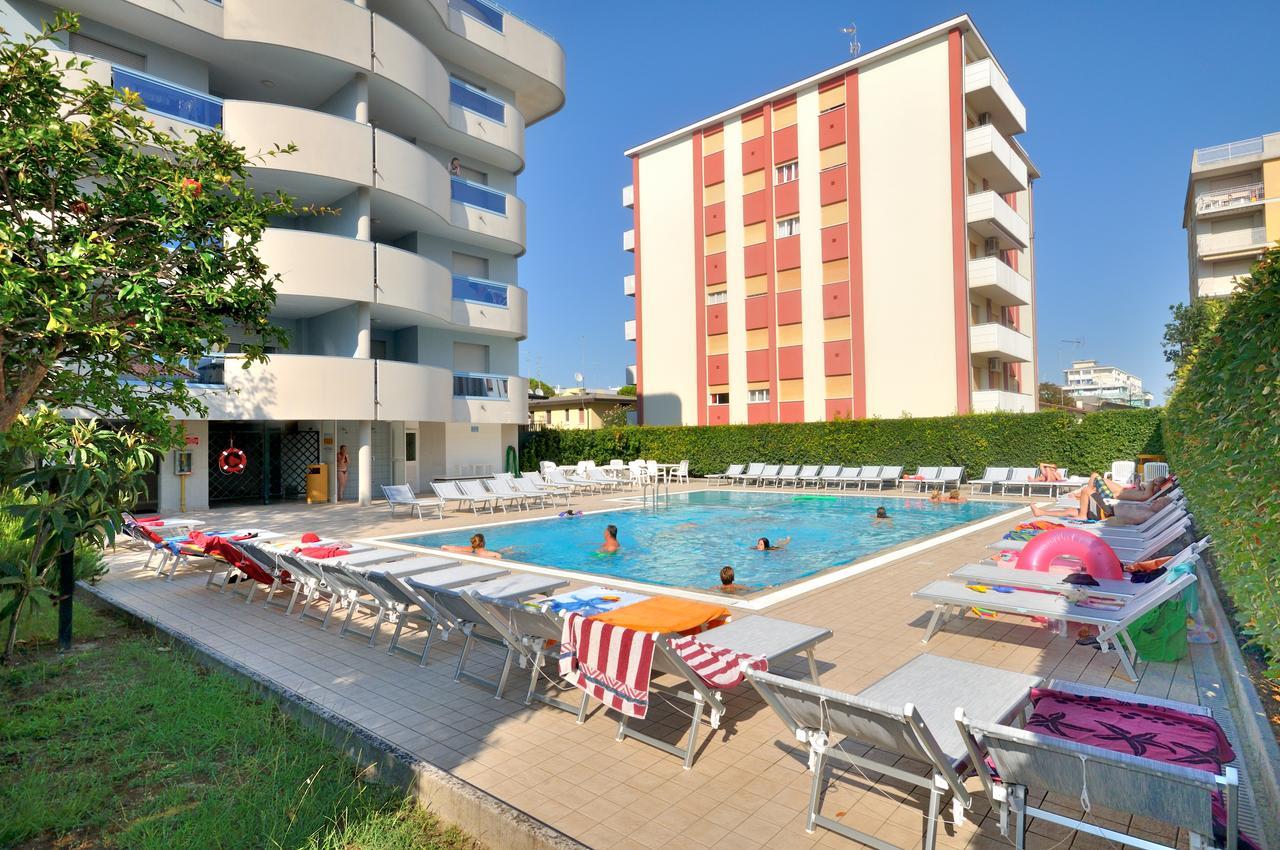 Residence Eurostar Бибионе Экстерьер фото